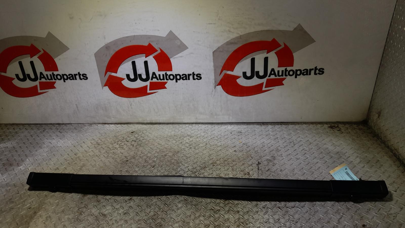 View Auto part Parcel Shelf Cargo Blind Toyota Kluger 2017