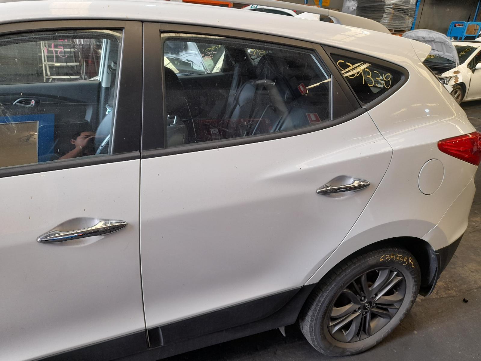 View Auto part Left Rear Door Window Hyundai Ix35 2015