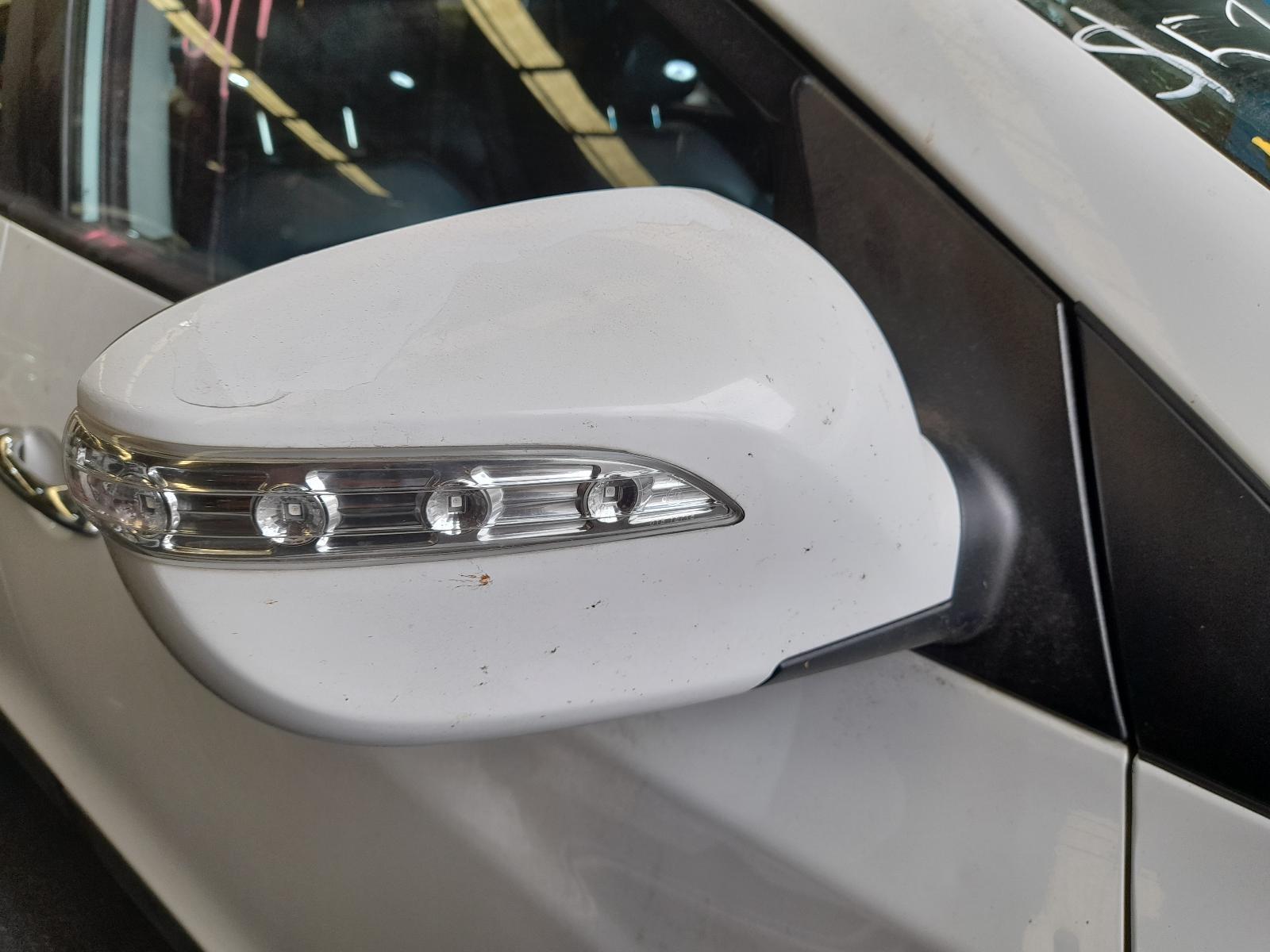View Auto part Right Door Mirror Hyundai Ix35 2015