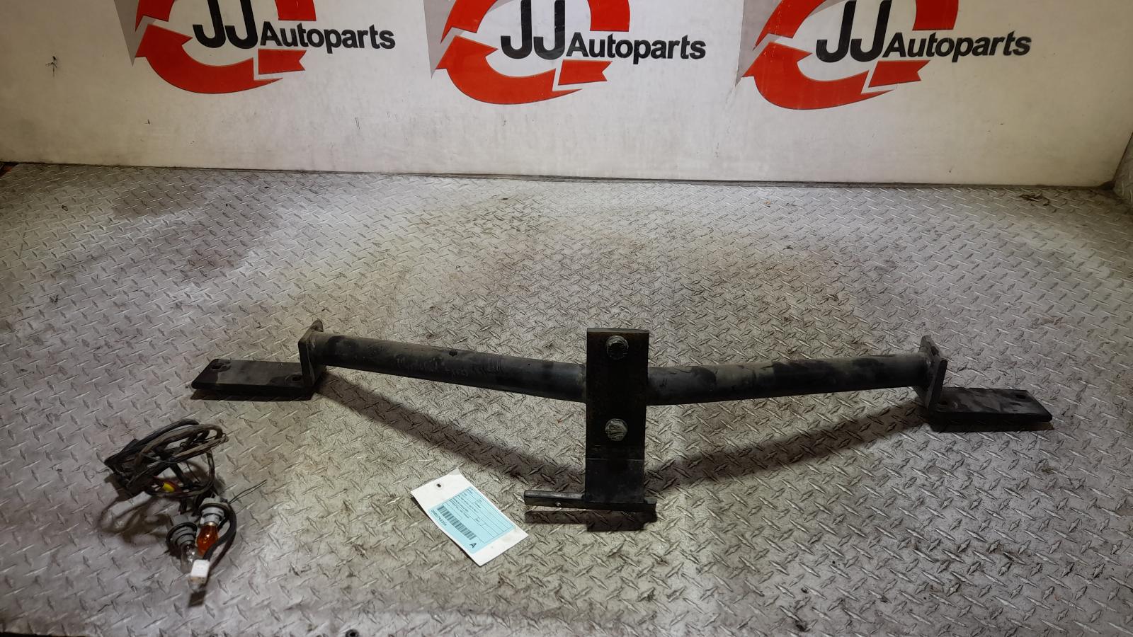 View Auto part Towbar Hyundai I30 2015