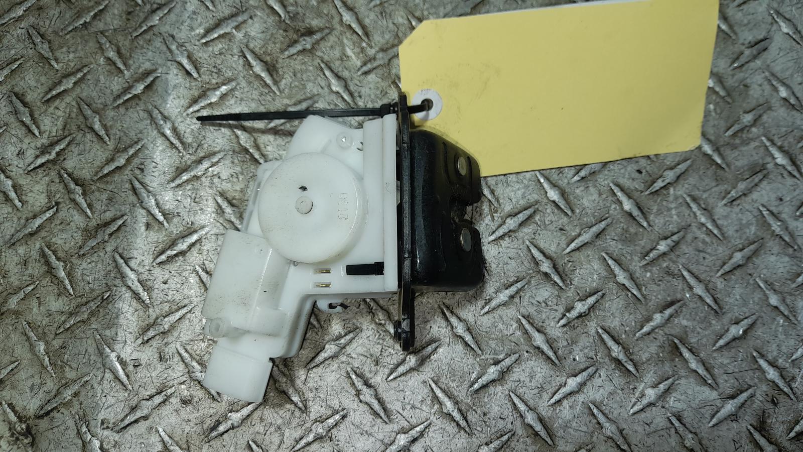 View Auto part Door/Boot/Gate Lock Toyota Rav4 2018