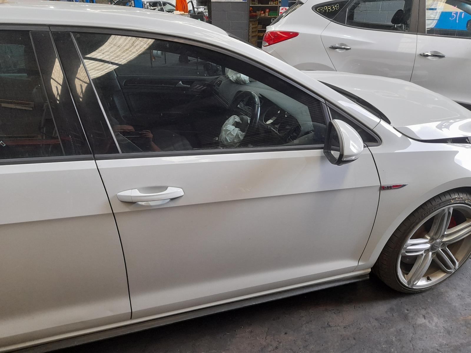 View Auto part Right Front Door Volkswagen Golf 2014