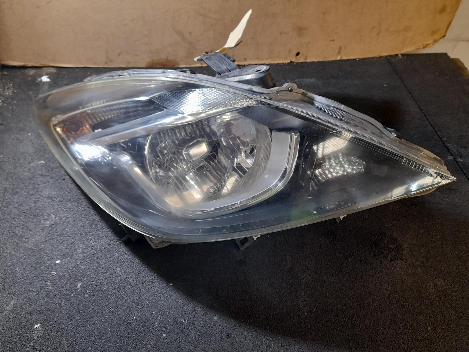 View Auto part Right Headlamp Mazda Bt50 2019