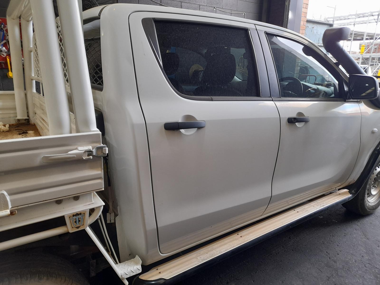 View Auto part Right Rear Door Sliding Mazda Bt50 2019