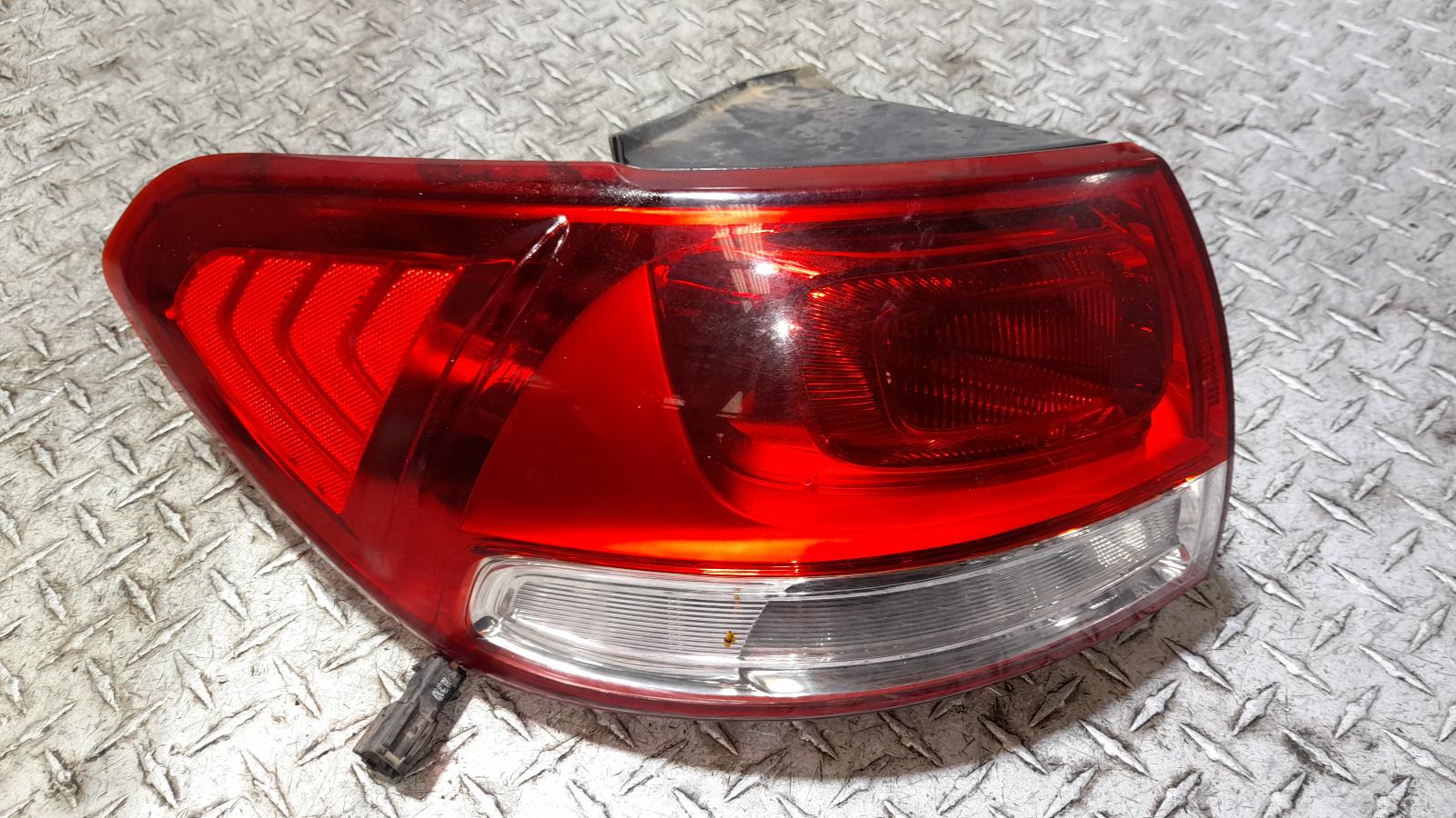 View Auto part Left Taillight Kia Sorento 2015
