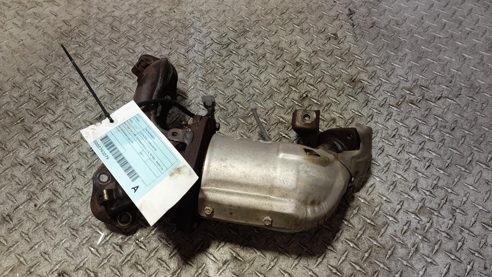 View Auto part Catalytic Converter Nissan Pathfinder 2017
