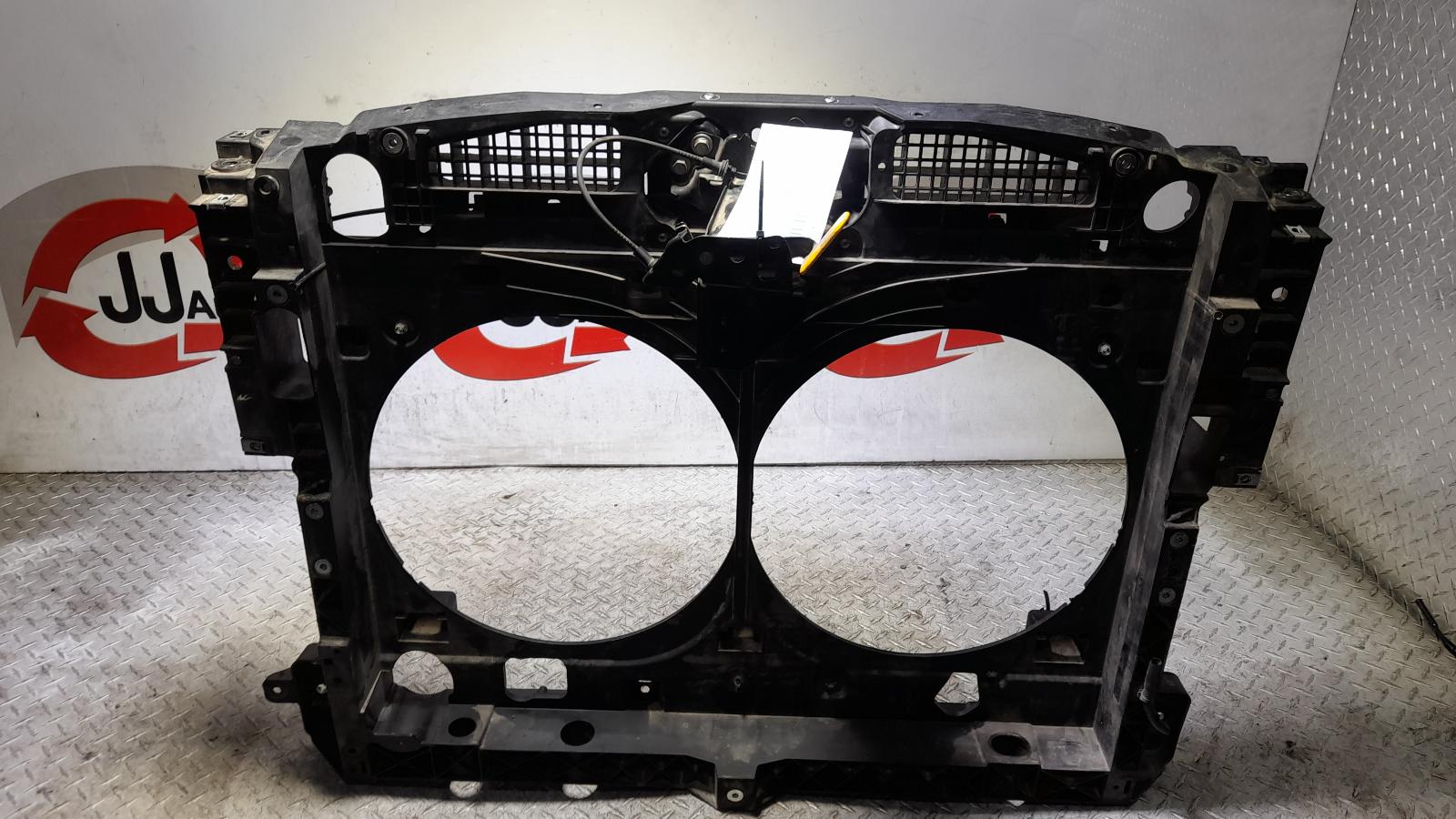 View Auto part Radiator Support Nissan Pathfinder 2017