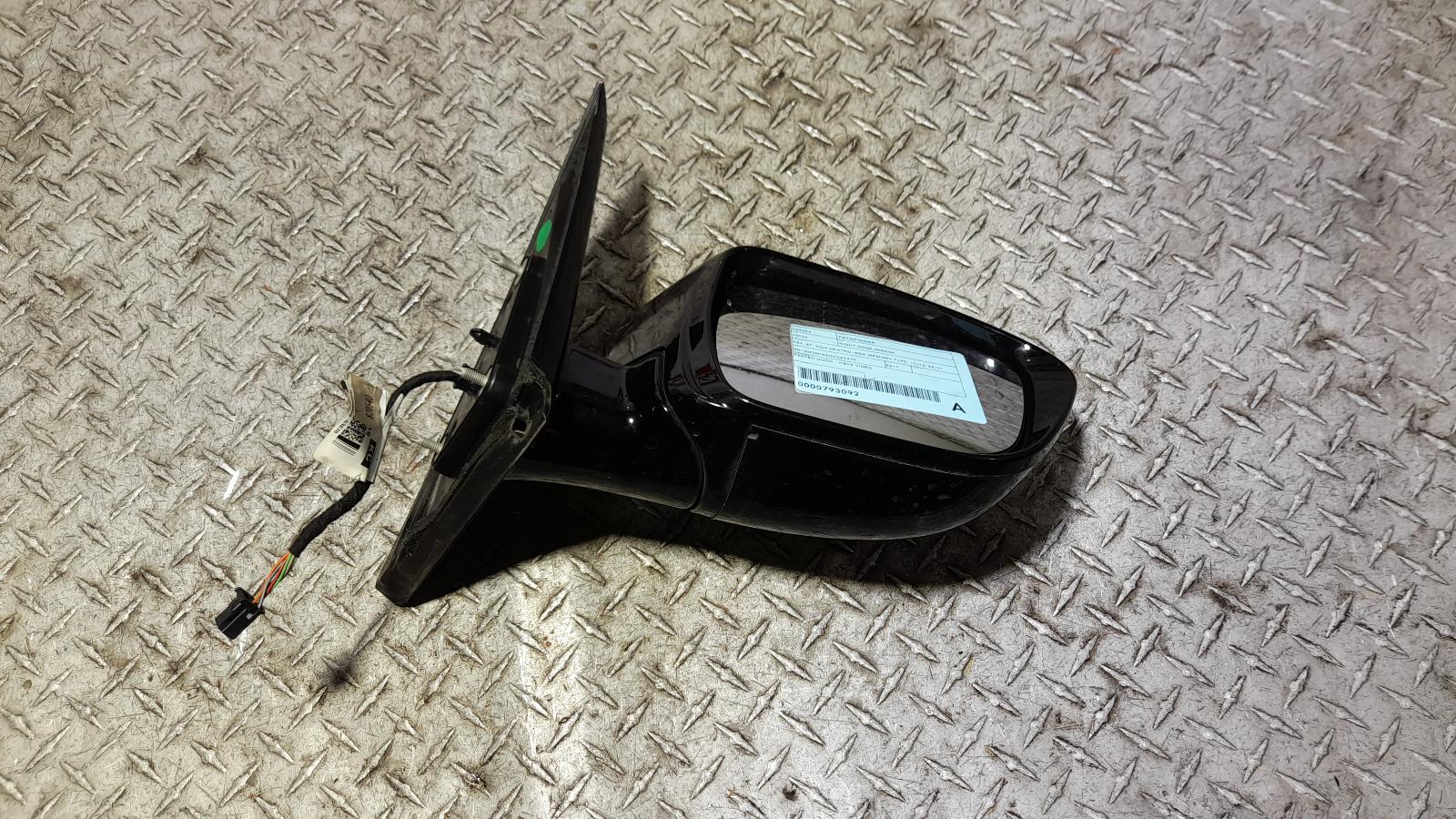 View Auto part Right Door Mirror Nissan Pathfinder 2017