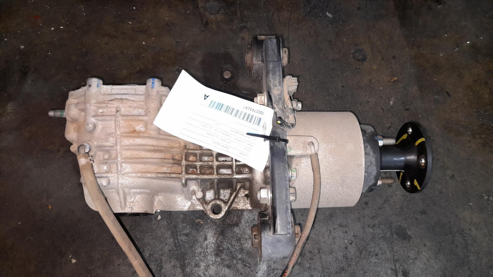 View Auto part Differential Centre Nissan Pathfinder 2017