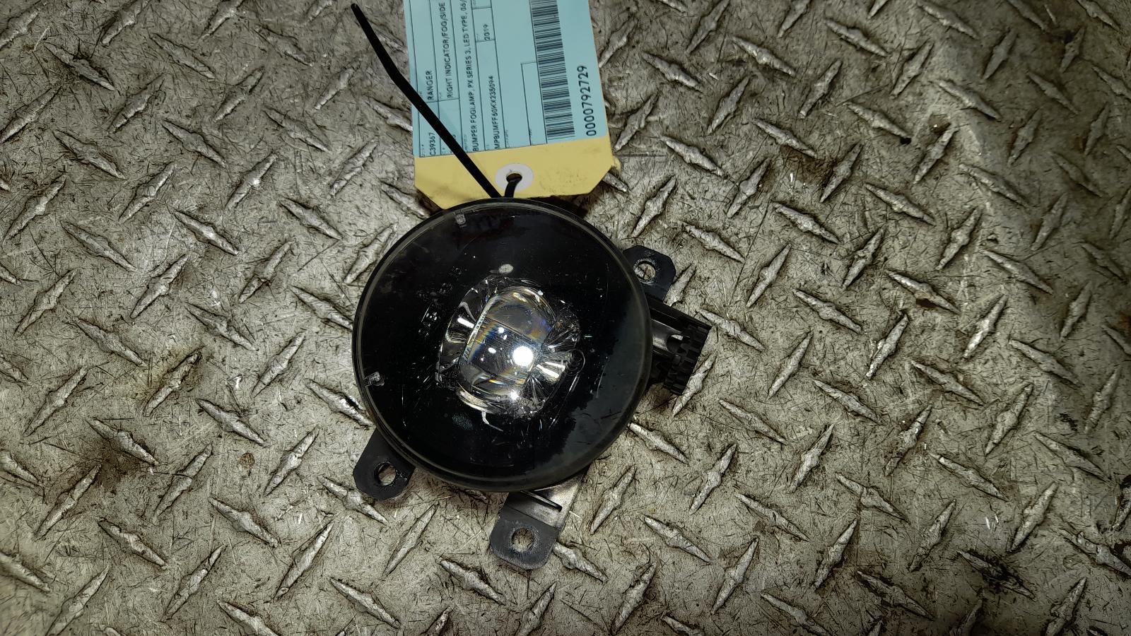 View Auto part Right Indicator/Fog/Side Ford Ranger 2019