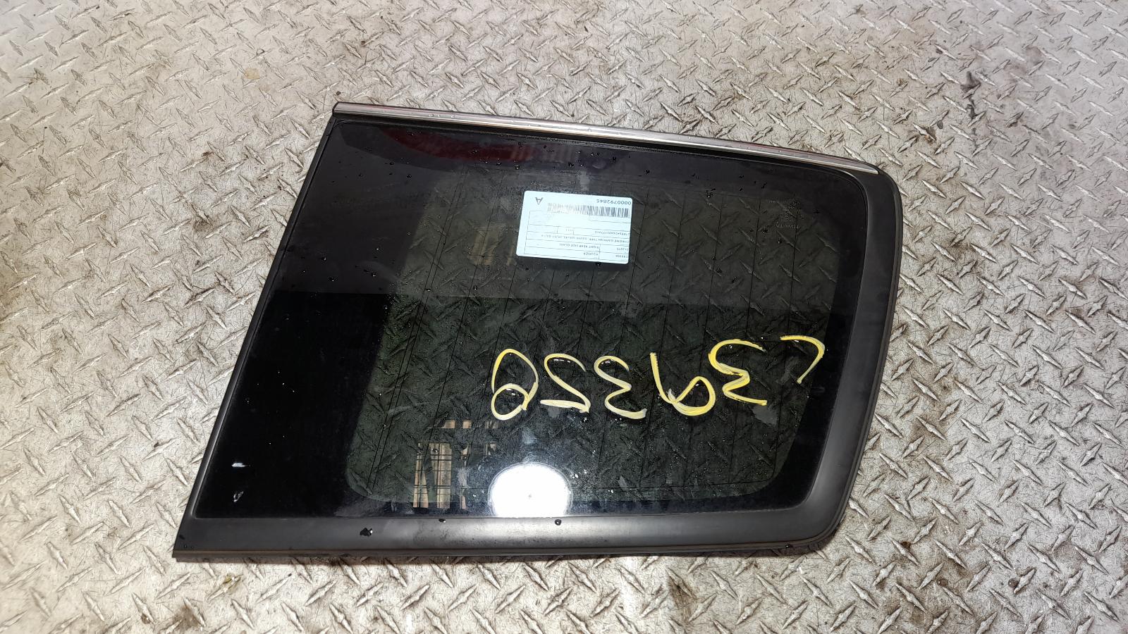 View Auto part Right Rear Side Glass Toyota Kluger 2011