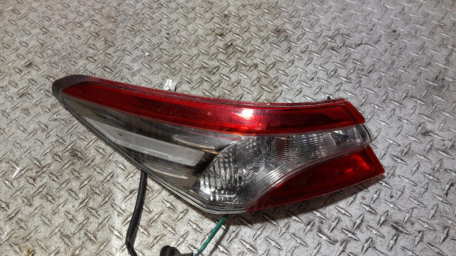 View Auto part Left Taillight Toyota Camry 2018