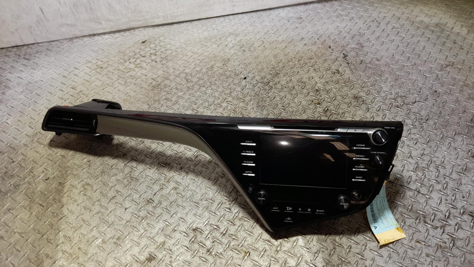 View Auto part Radio/Cd/Dvd/Sat/Tv Toyota Camry 2018