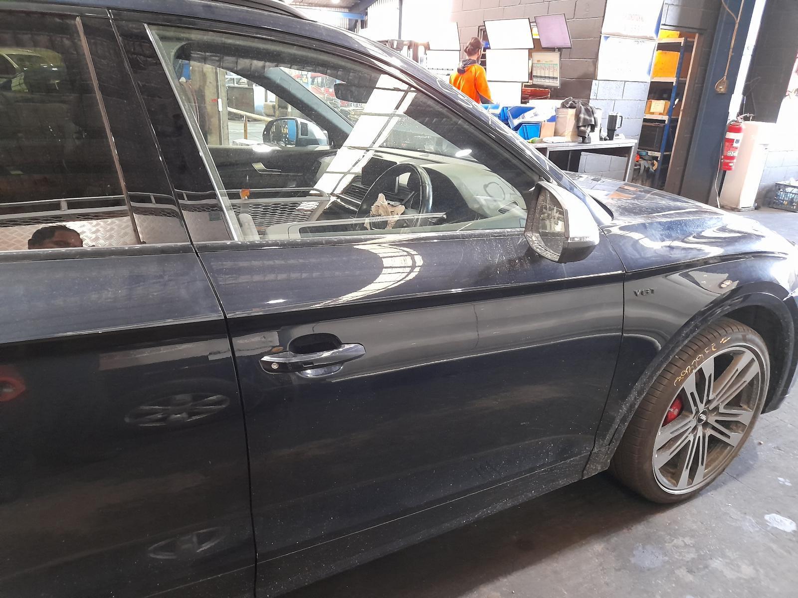 View Auto part Right Front Window Reg/Motor Audi Q5 2017