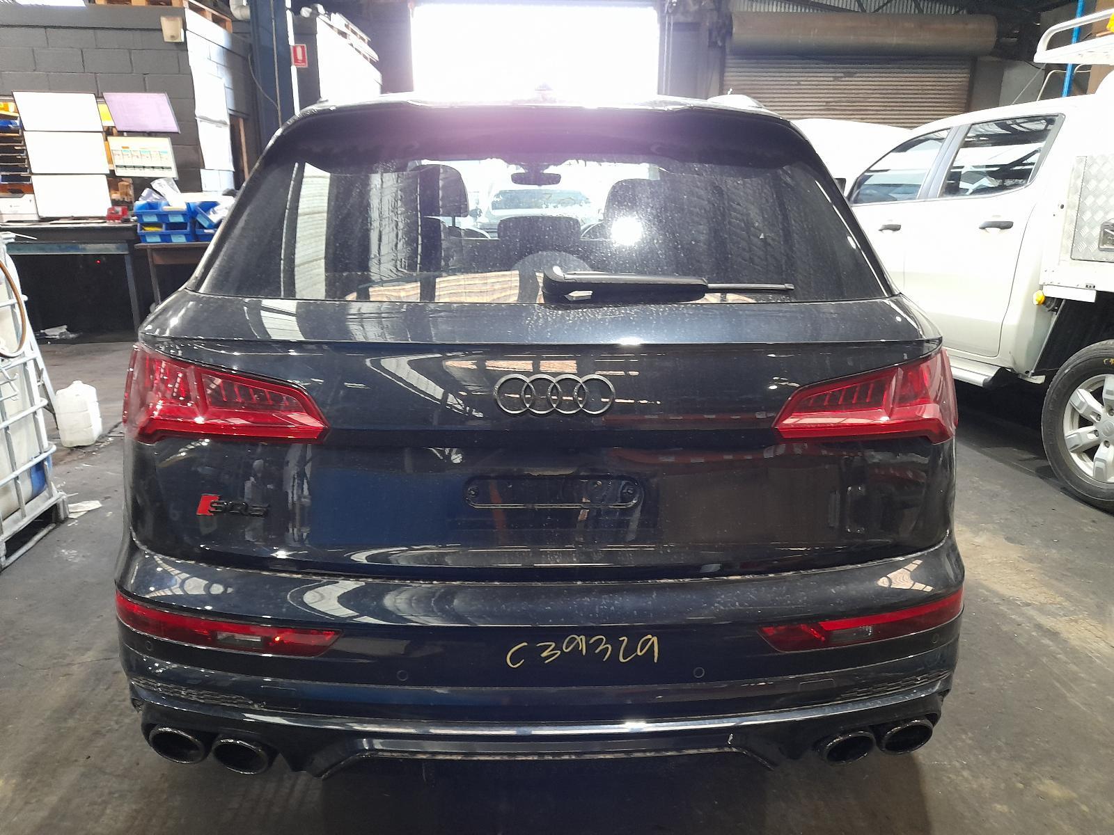 View Auto part Rear/Tailgate Glass Audi Q5 2017