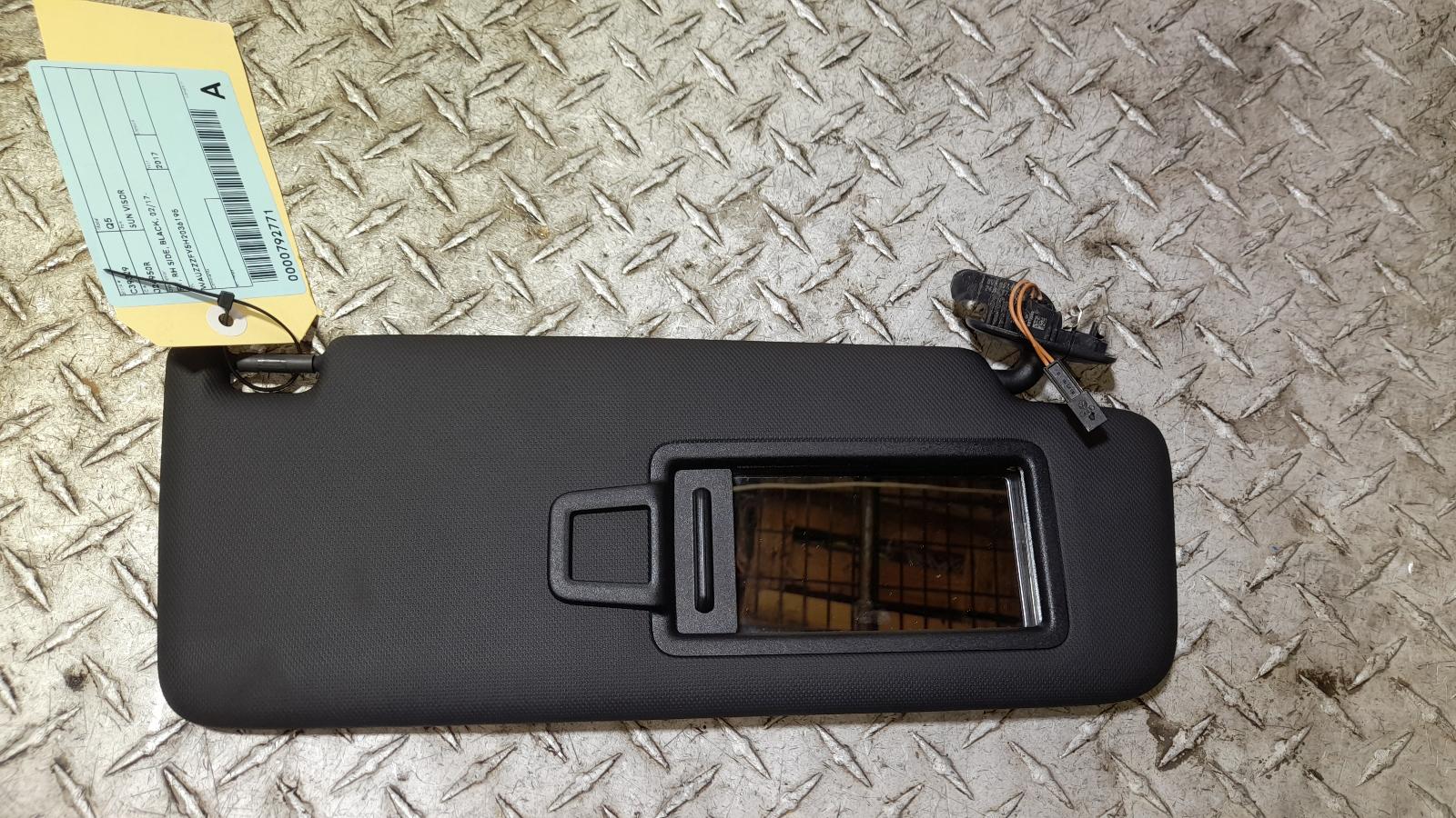 View Auto part Sunvisor Audi Q5 2017