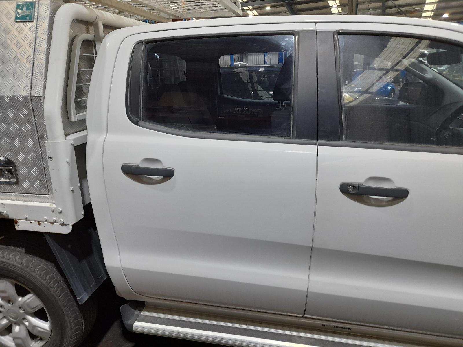 View Auto part Right Rear Door Sliding Ford Ranger 2014