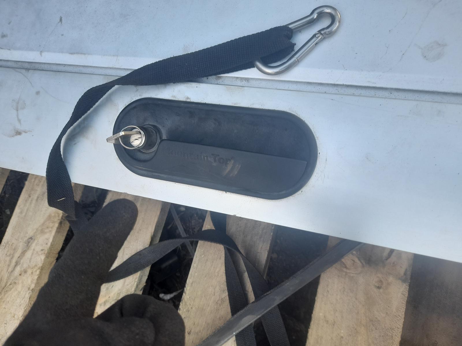 View Auto part Tonneau/Cover Ford Ranger 2017