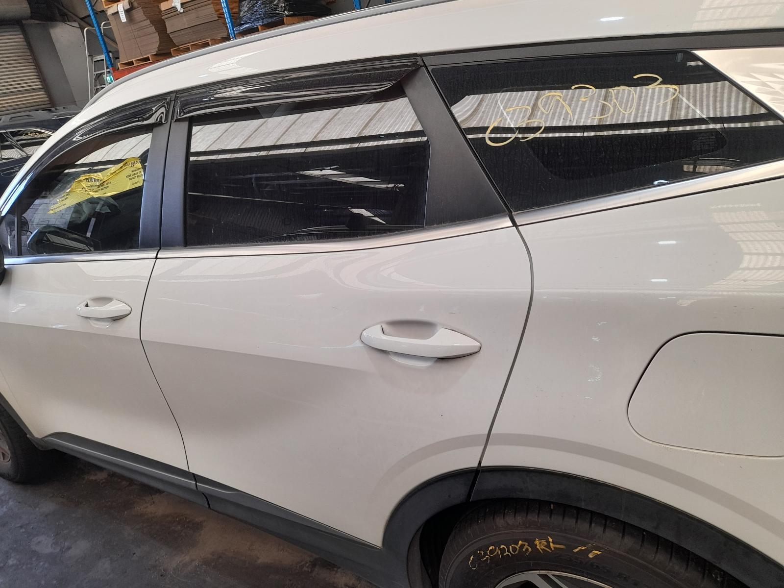 View Auto part Left Rear Door/Sliding Kia Sportage 2022