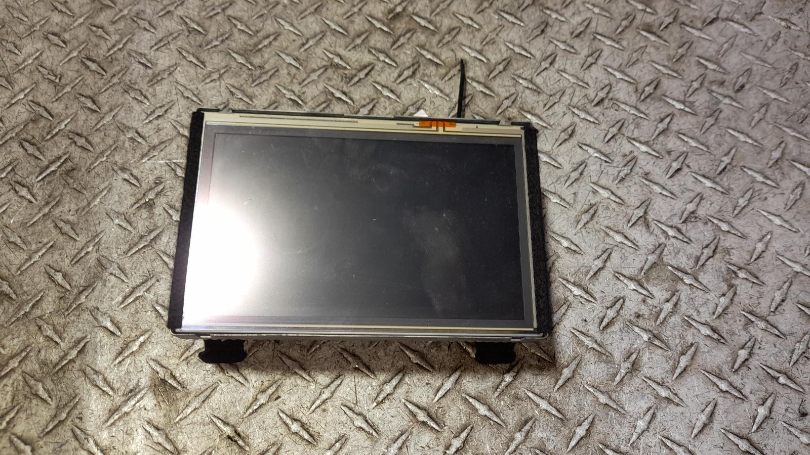 View Auto part Radio/Cd/Dvd/Sat/Tv Nissan Pathfinder 2016