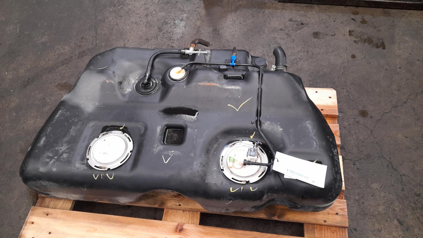 View Auto part Fuel Tank Nissan Murano 2011