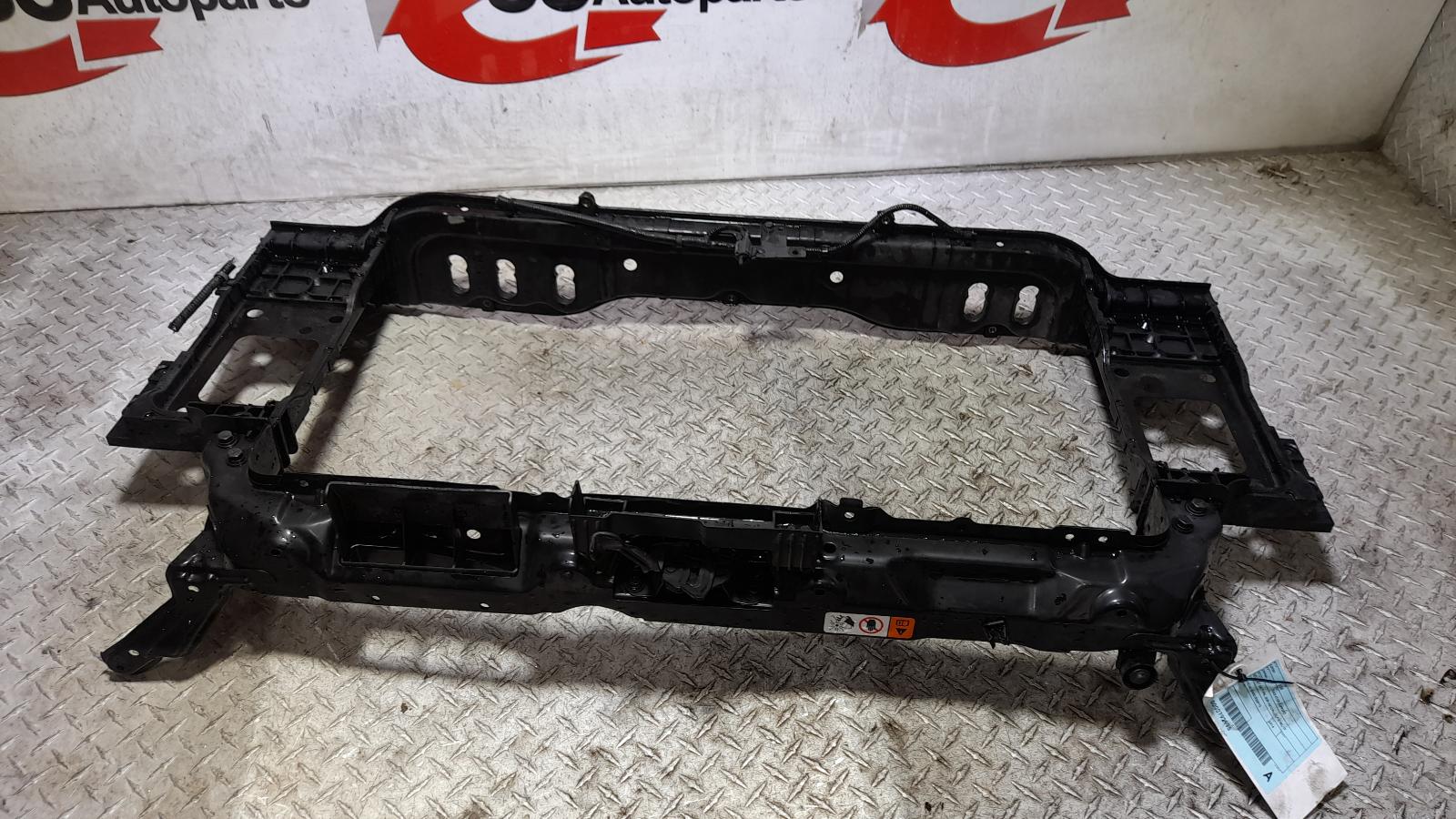View Auto part Radiator Support Hyundai I30 2014