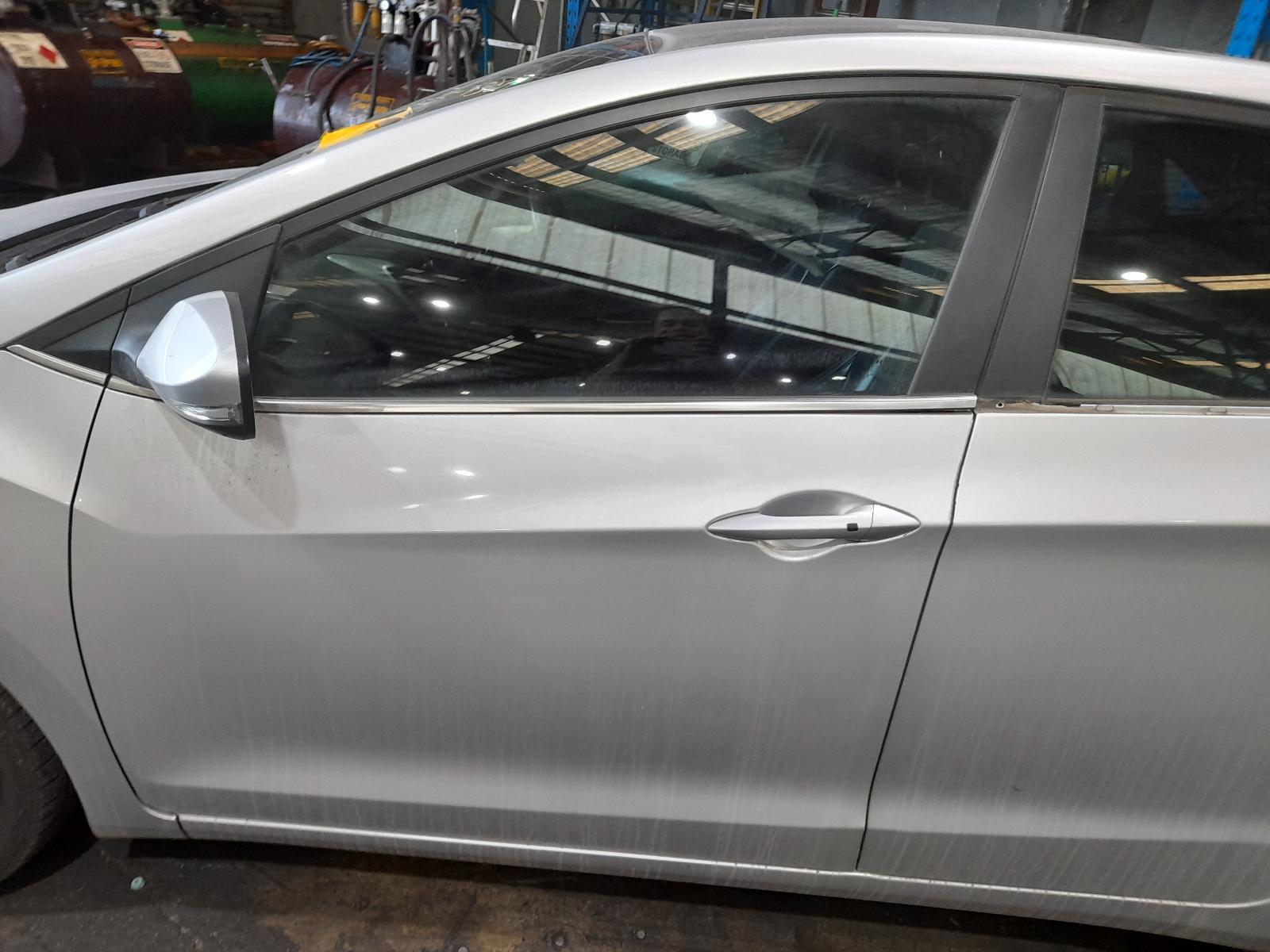 View Auto part Left Front Window Reg/Motor Hyundai I30 2014