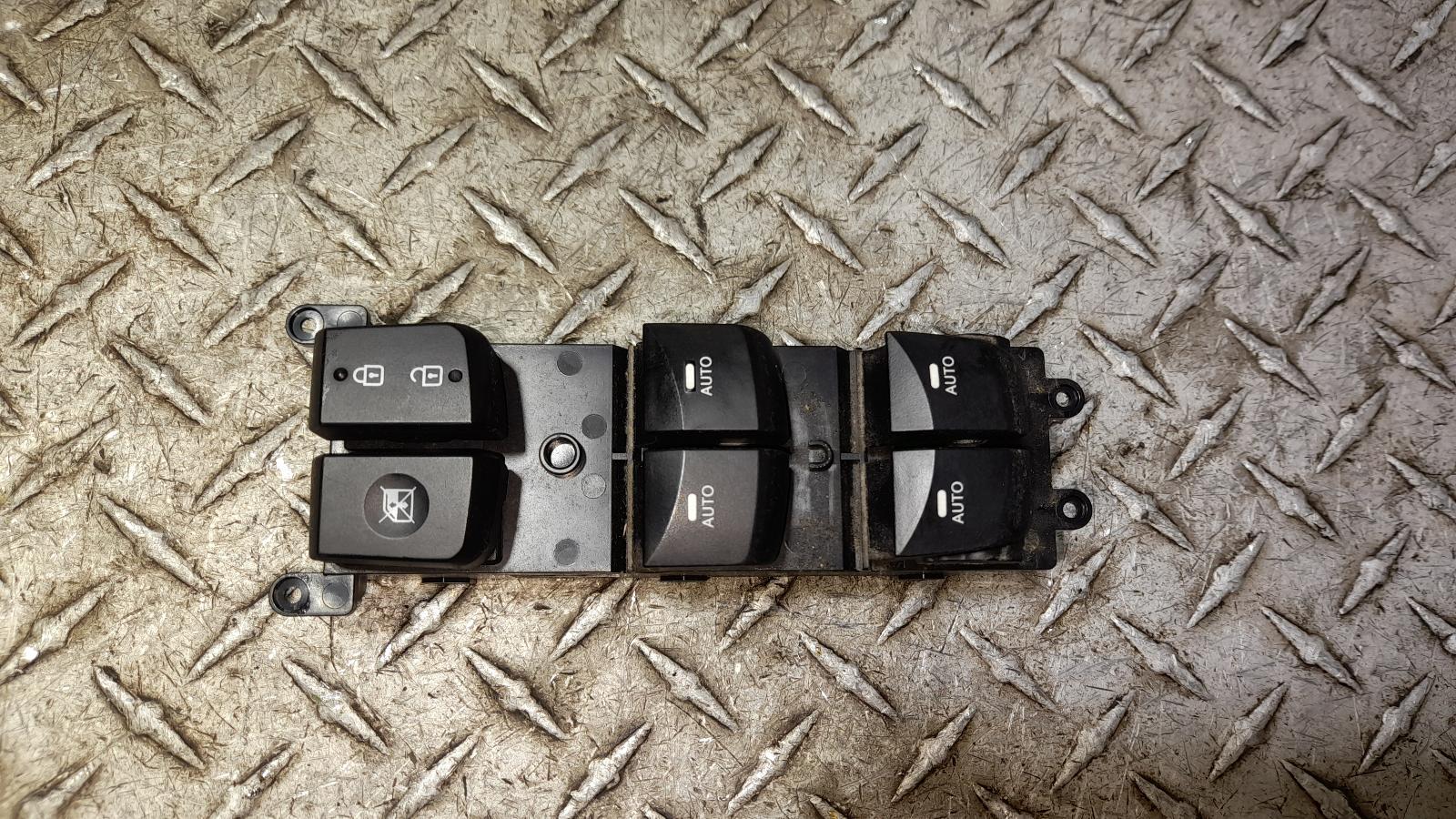 View Auto part Pwr Dr Wind Switch Hyundai I30 2014