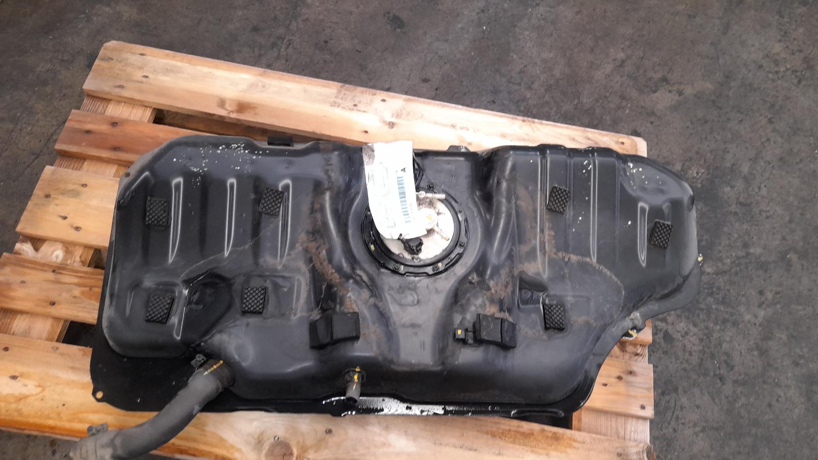 View Auto part Fuel Tank Hyundai I30 2014