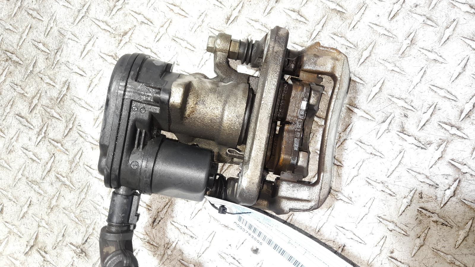 View Auto part Caliper Hyundai I30 2014