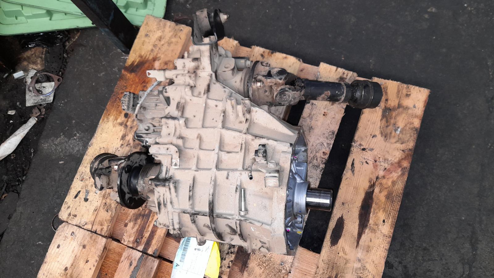 View Auto part Transfer Case Mitsubishi Triton 2017
