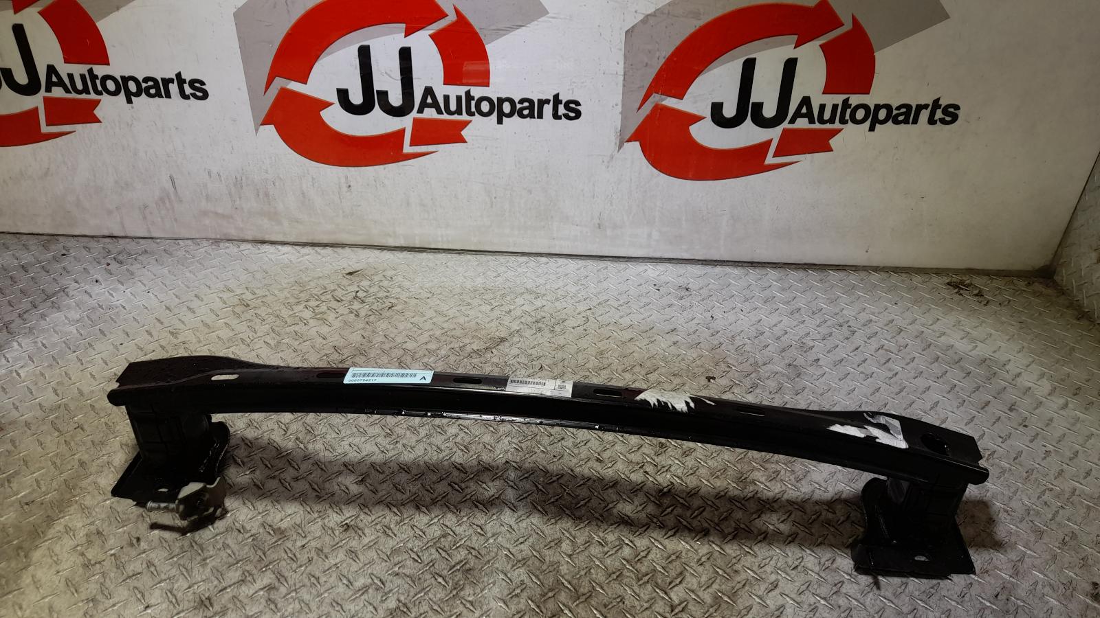 View Auto part R/Bar Bracket/Reinfo Bmw 5 Series 2014