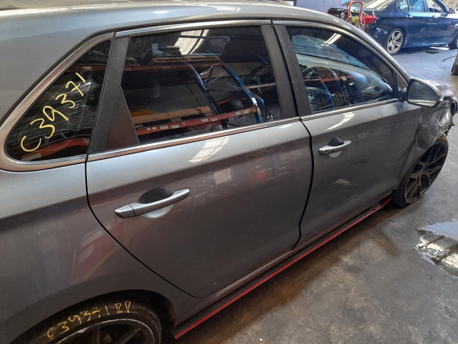 View Auto part Right Rear Door Sliding Hyundai I30 2018