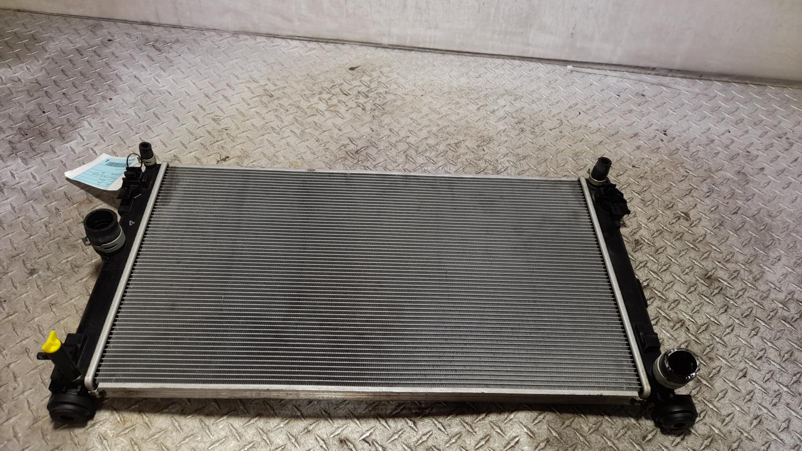 View Auto part Radiator Toyota C-hr 2020