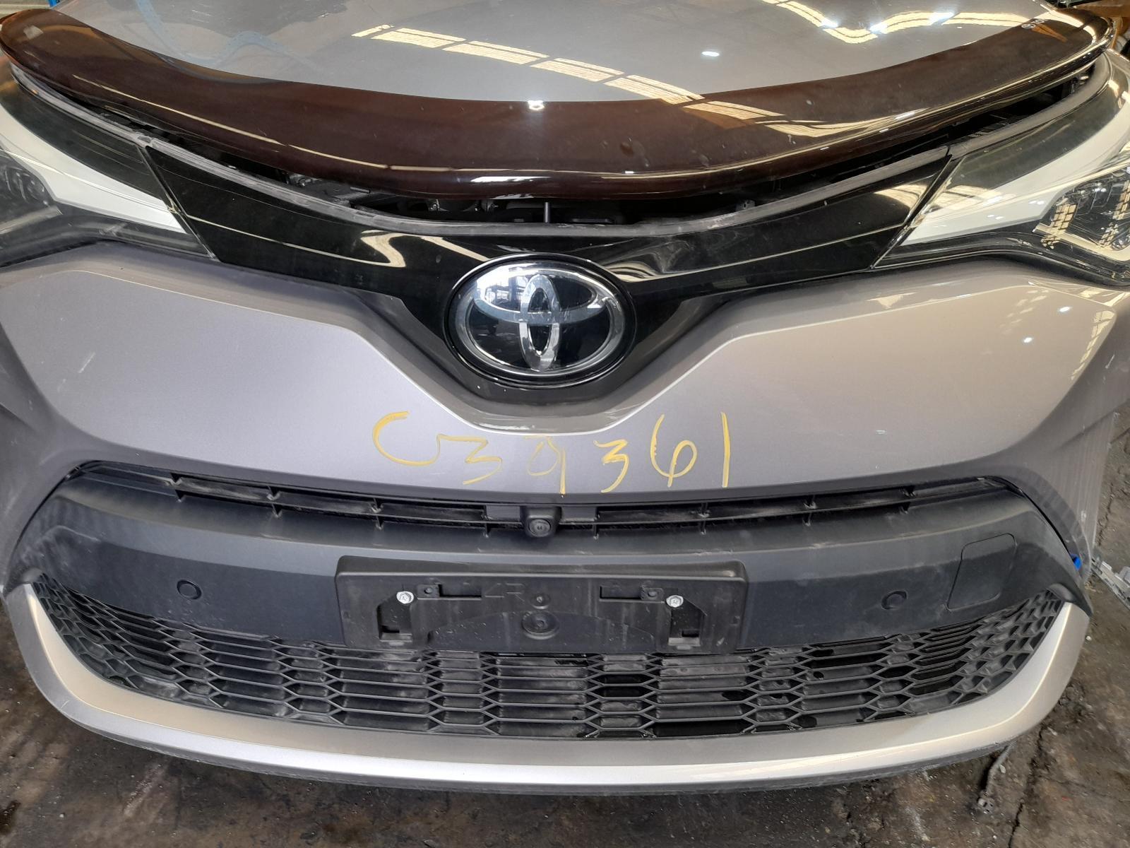 View Auto part Grille Toyota C-hr 2020