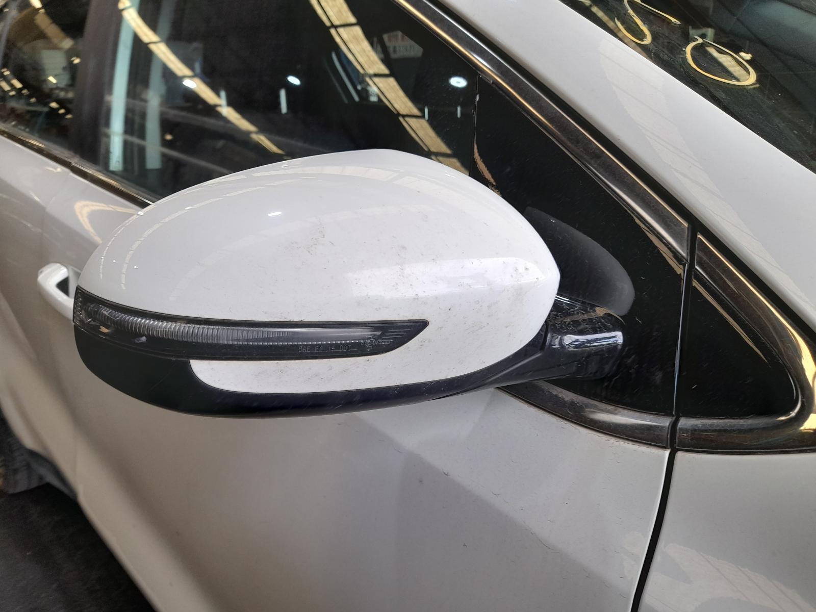 View Auto part Right Door Mirror Kia Sportage 2018