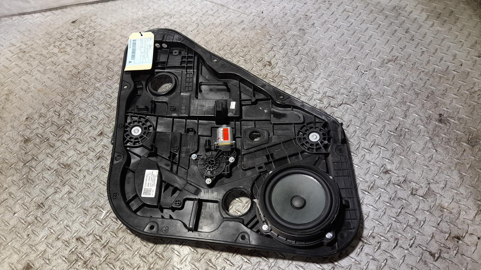 View Auto part Right Rear Wnd Reg/Motor Kia Sportage 2018