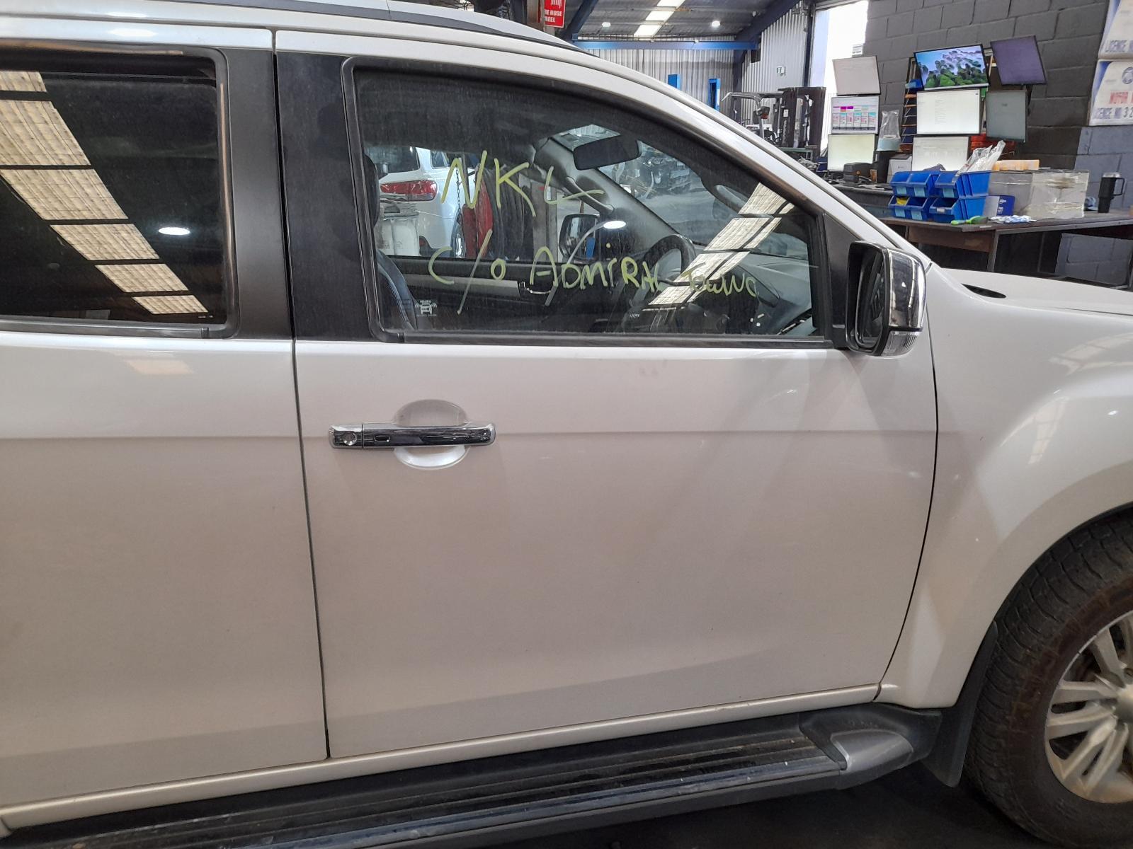 View Auto part Right Front Door Isuzu Mu-x 2018