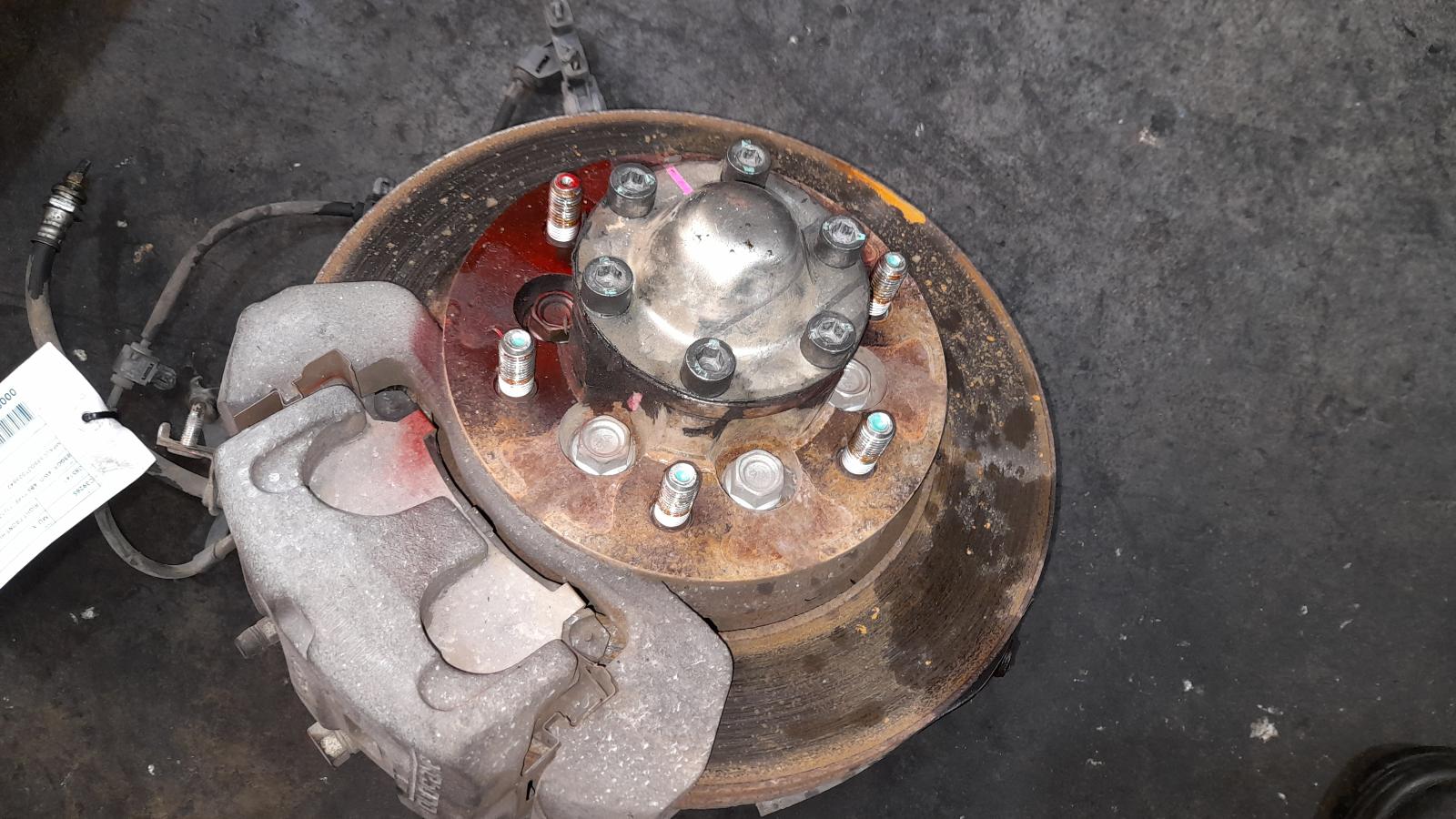 View Auto part Right Front Hub Assembly Isuzu Mu-x 2018