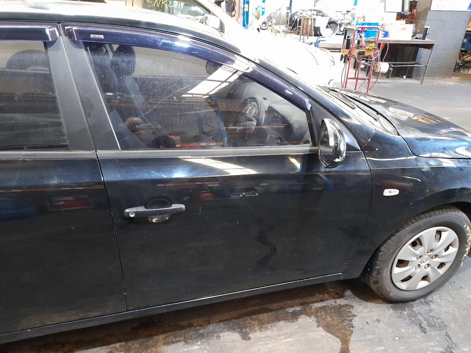 View Auto part Right Front Door Window Hyundai I30 2011
