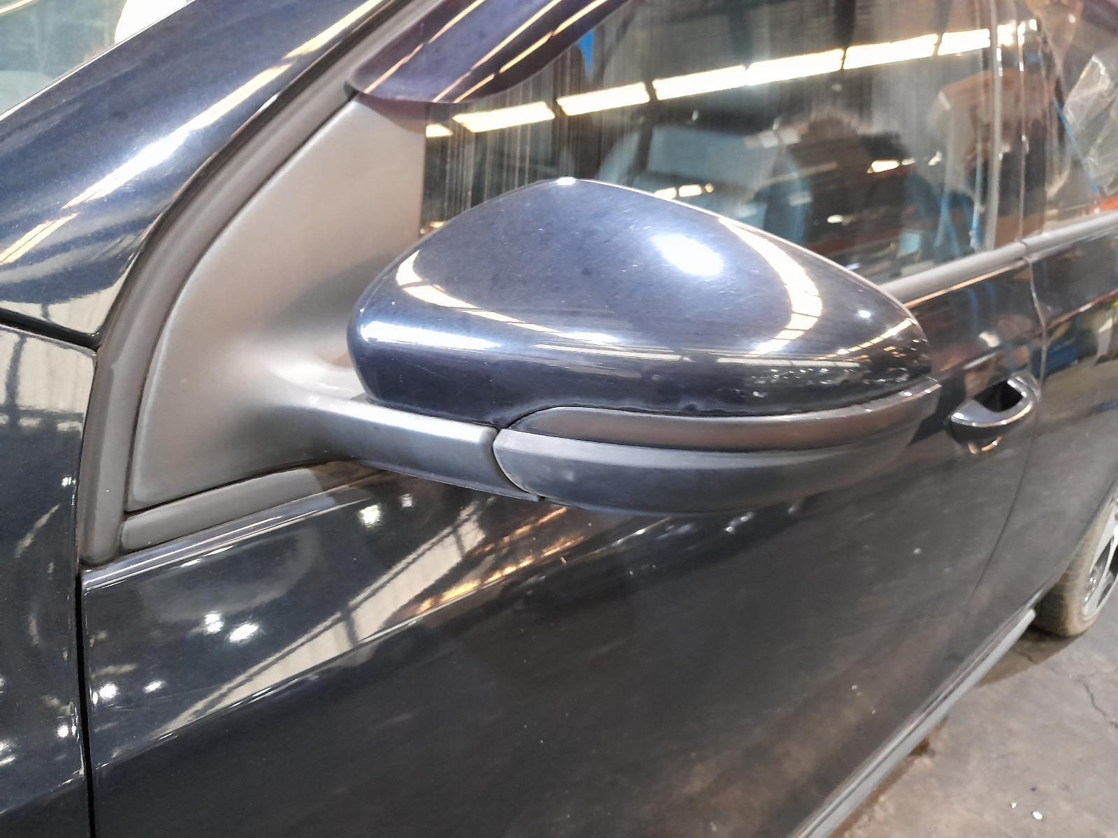 View Auto part Left Door Mirror Volkswagen Golf 2011