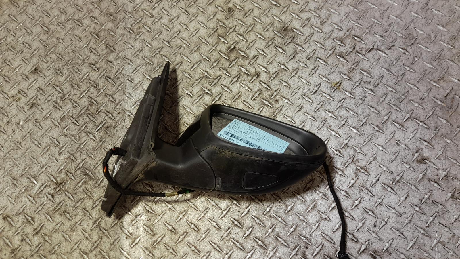 View Auto part Right Door Mirror Volkswagen Golf 2011