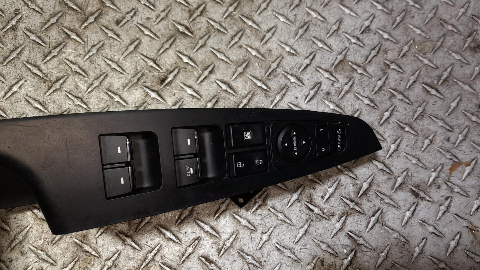 View Auto part Pwr Dr Wind Switch Hyundai Tucson 2017