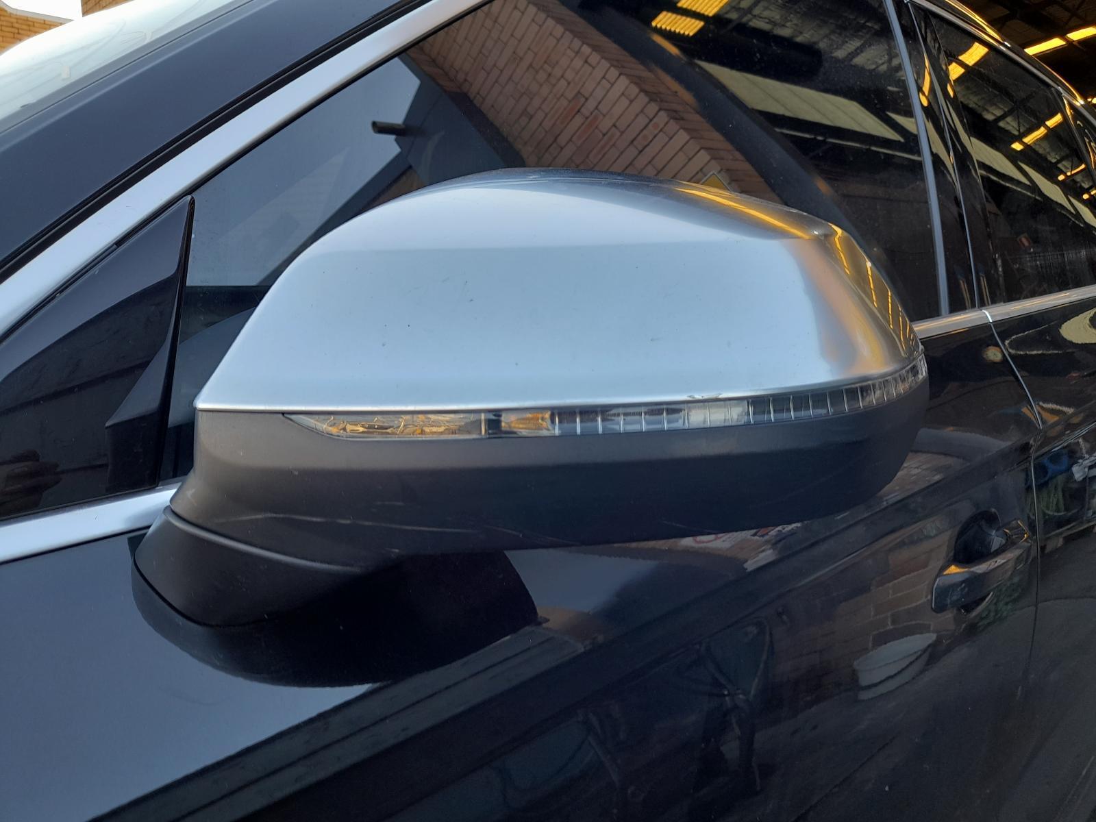 View Auto part Left Door Mirror Audi Q5 2017