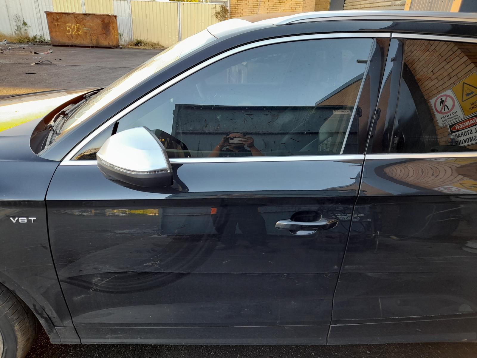 View Auto part Left Front Door Window Audi Q5 2017