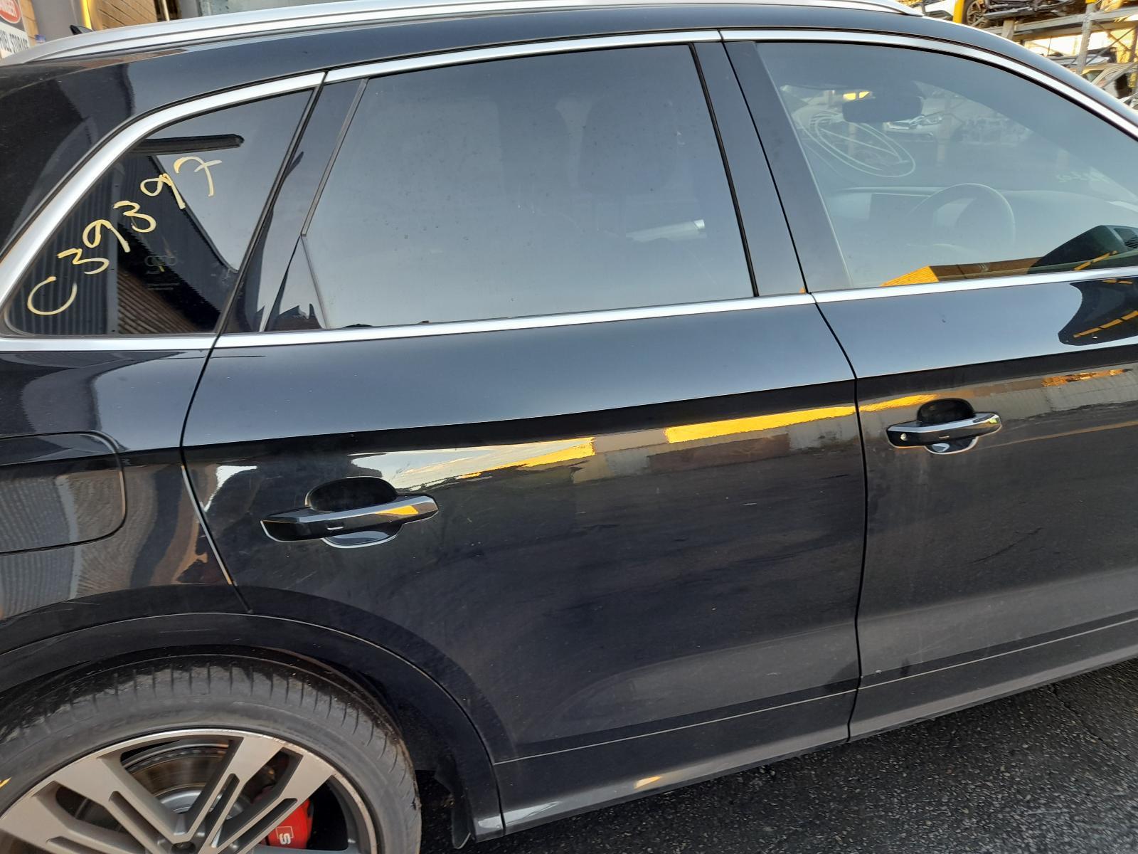 View Auto part Right Rear Side Glass Audi Q5 2017