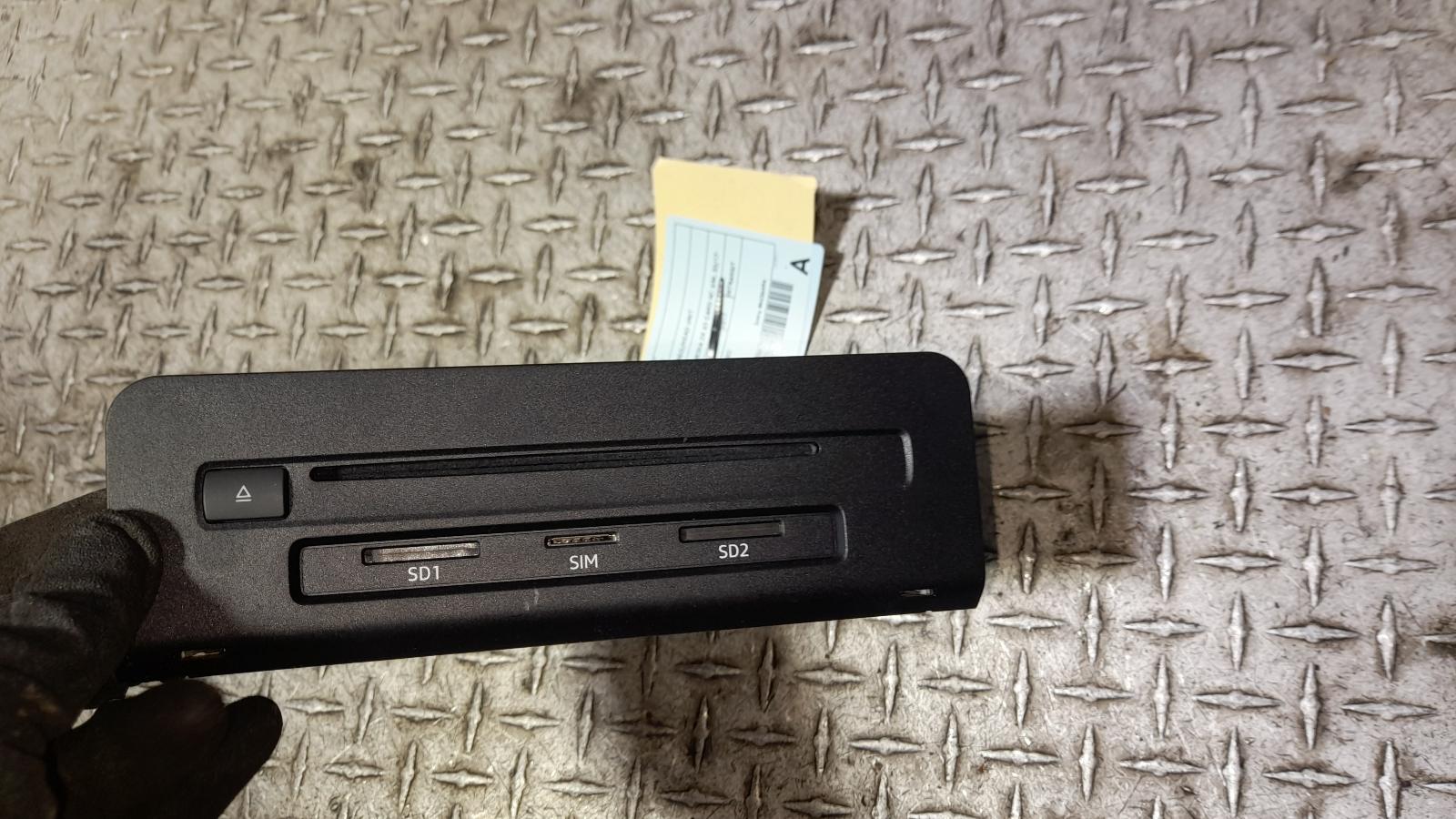 View Auto part Radio/Cd/Dvd/Sat/Tv Audi Q5 2017