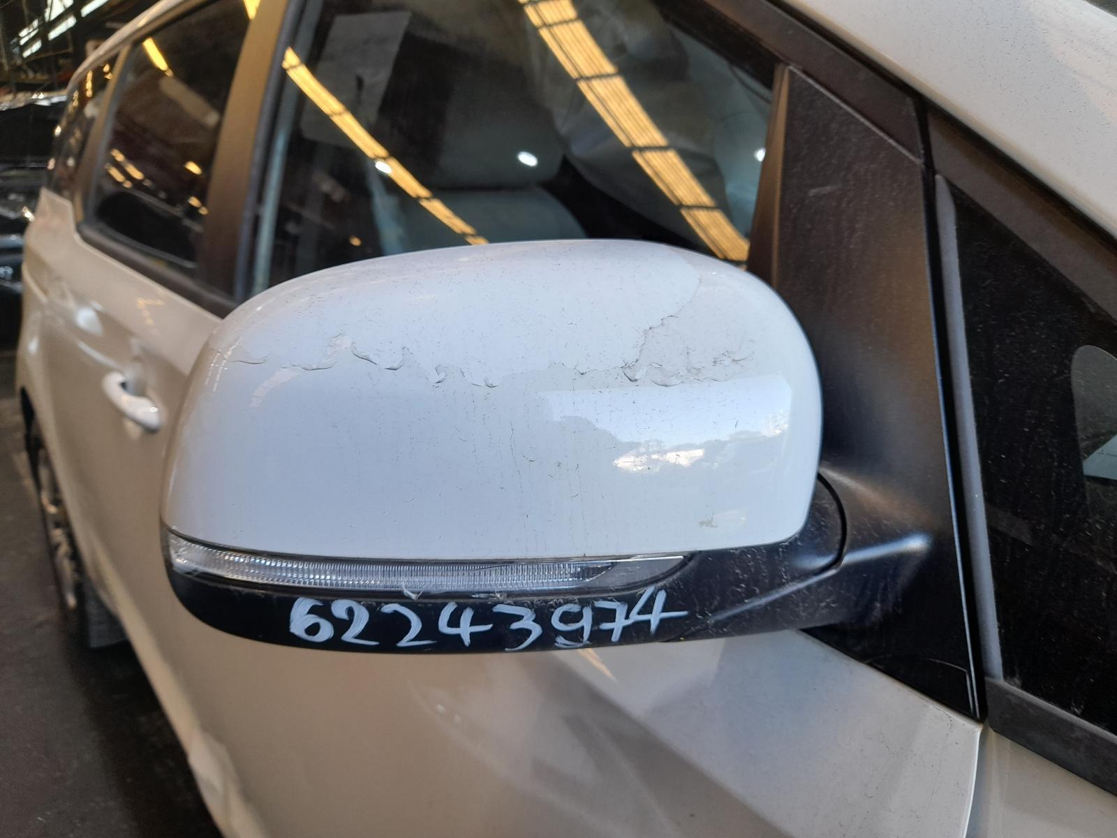 View Auto part Right Door Mirror Kia Carnival/grand Carnival 2016