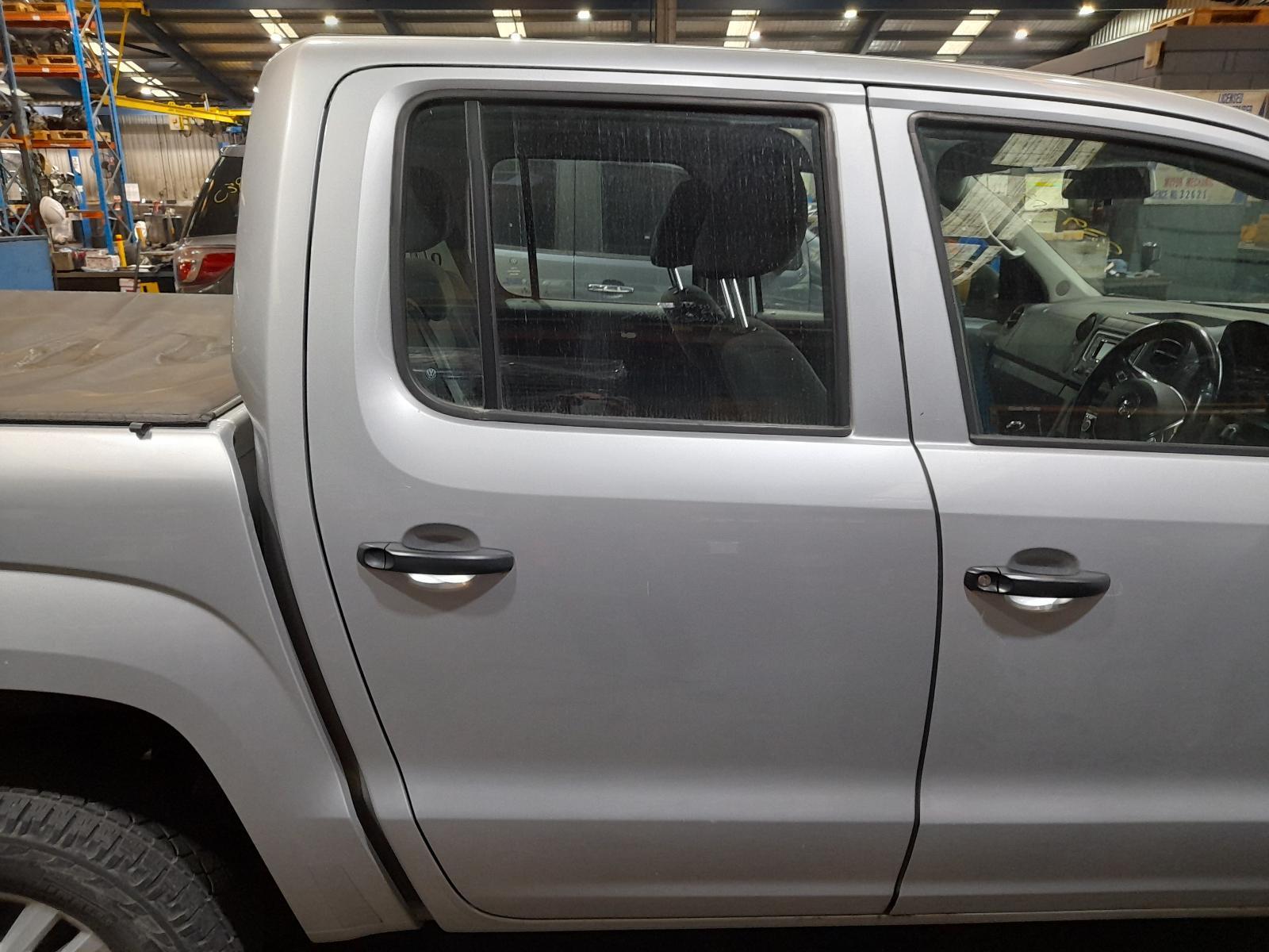 View Auto part Right Rear Door Sliding Volkswagen Amarok 2015