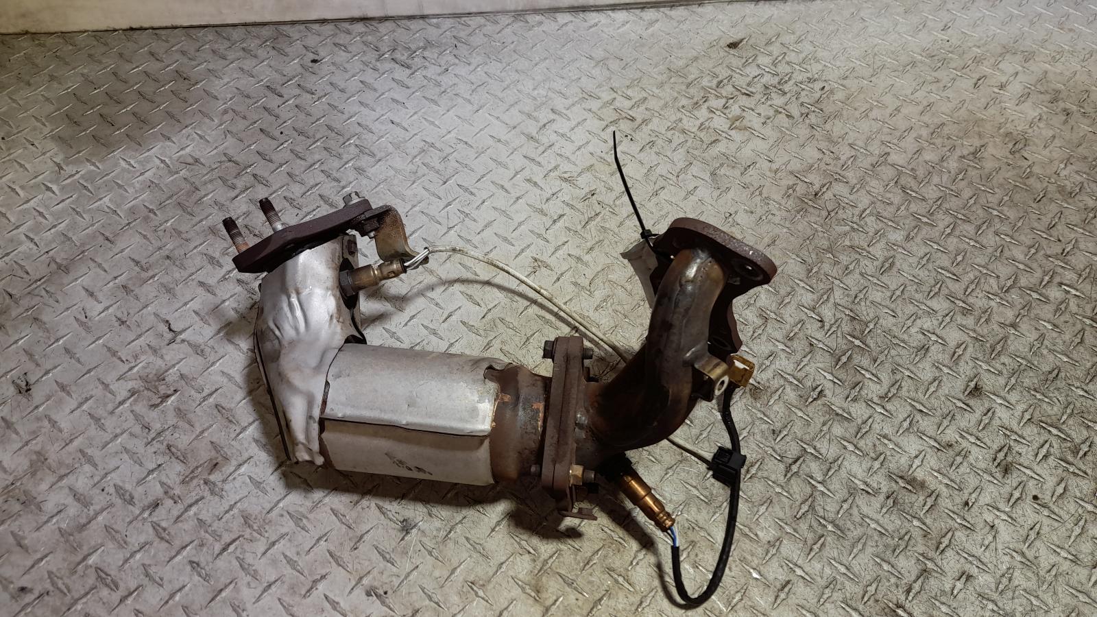View Auto part Catalytic Converter Nissan Pathfinder 2016